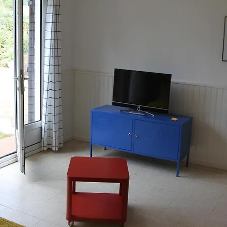HYERES Plage Maison T2 jardin parking * Hyères