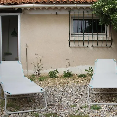 HYERES Plage Maison T2 jardin parking *